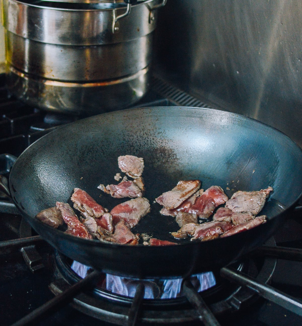 Searing beef in wok, cwww5.fioekdjsdas.cf