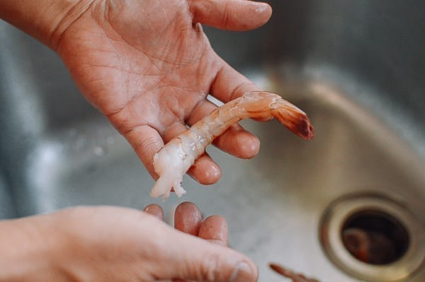 Peeled shrimp with tail still on, cwww5.fioekdjsdas.cf