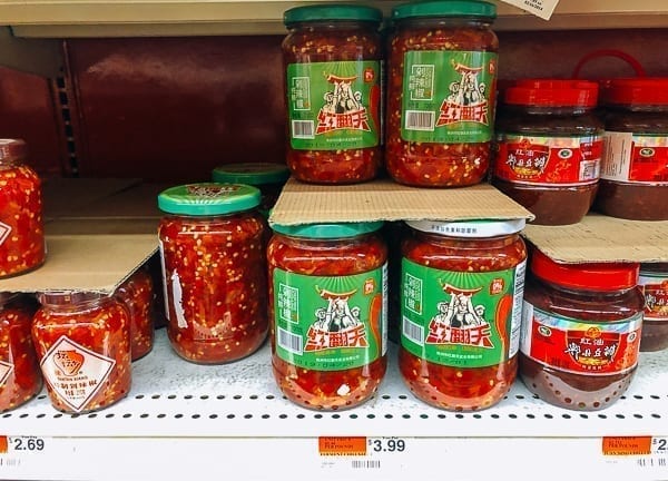 Jars of duo jiao on store shelves, cwww5.fioekdjsdas.cf
