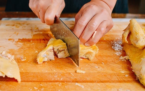 Cutting chicken thigh into small pieces, Chinese-style, cwww5.fioekdjsdas.cf