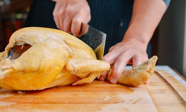 Removing Chicken head and neck, cwww5.fioekdjsdas.cf