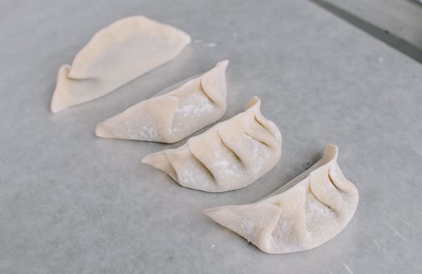 Four different Chinese dumpling folds, cwww5.fioekdjsdas.cf