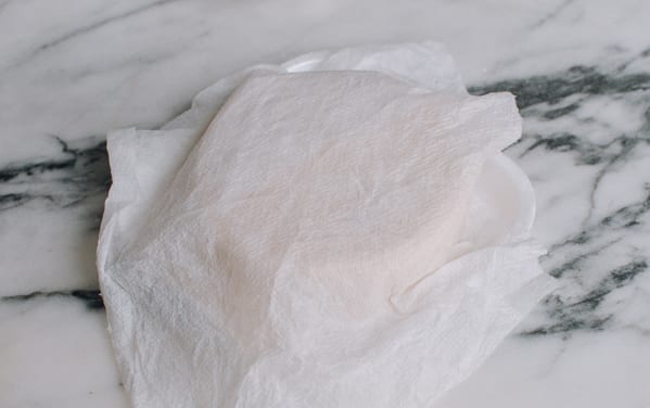 Keeping dumpling wrappers under damp paper towel, cwww5.fioekdjsdas.cf