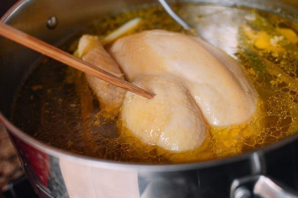 Poking chopstick into chicken to check for doneness, cwww5.fioekdjsdas.cf