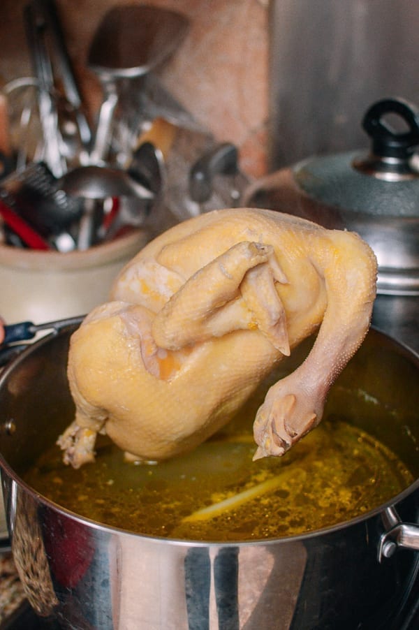 Lifting chicken out of pot, cwww5.fioekdjsdas.cf