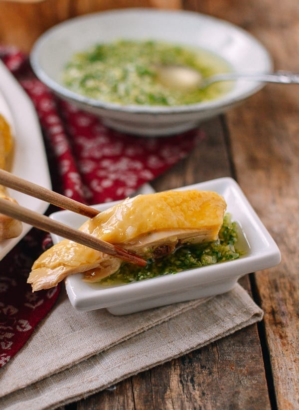 Dipping white cut chicken into ginger scallion sauce, cwww5.fioekdjsdas.cf