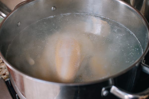 Poaching a whole chicken, cwww5.fioekdjsdas.cf