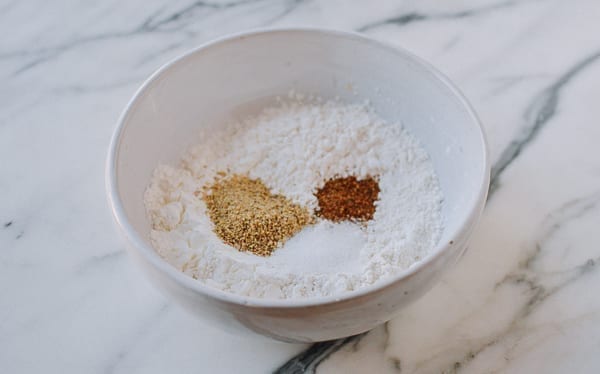 Seasoned coating with white pepper, salt, and sichuan peppercorn, cwww5.fioekdjsdas.cf