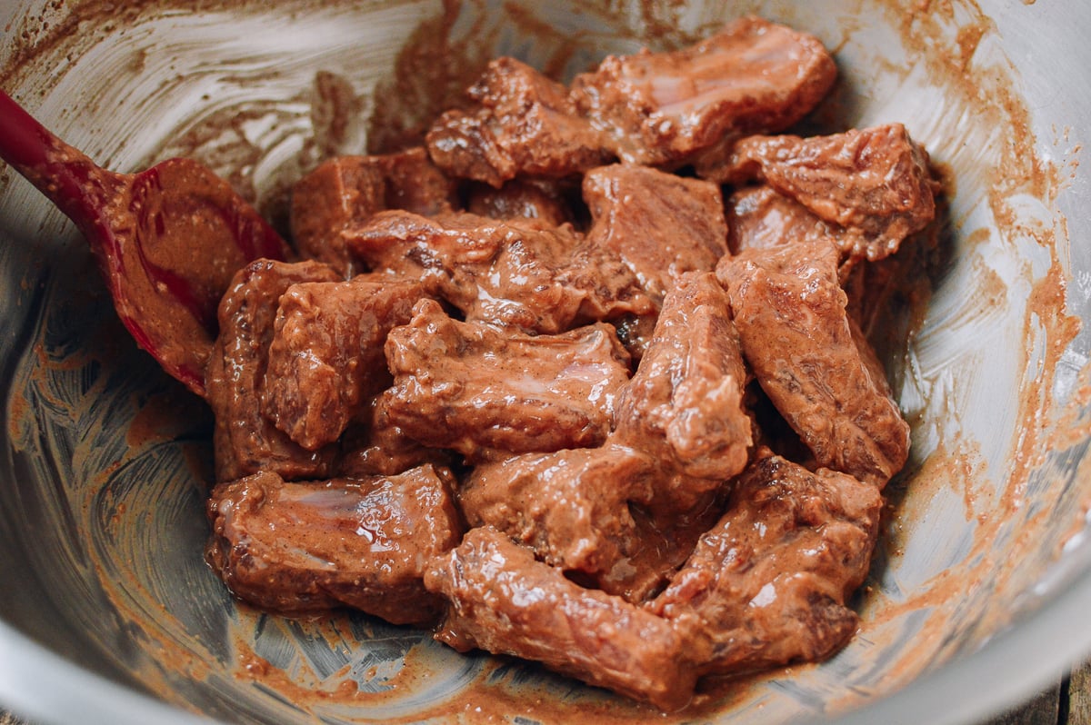 Cornstarch and Chinese marinade evenly coating ribs, cwww5.fioekdjsdas.cf