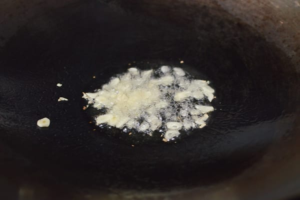 Garlic cooking in oil, cwww5.fioekdjsdas.cf