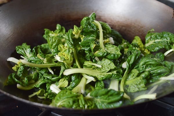 Adding tatsoi to wok, cwww5.fioekdjsdas.cf