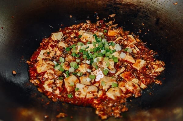 Adding scallions to mapo tofu, cwww5.fioekdjsdas.cf