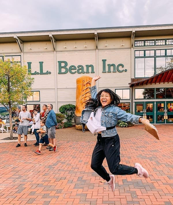Kaitlin outside of L.L. Bean in Freeport, cwww5.fioekdjsdas.cf