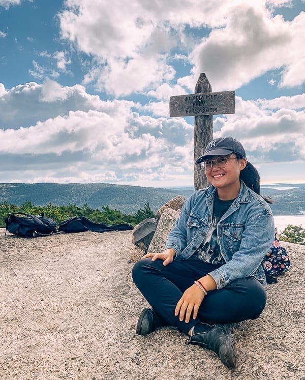 Kaitlin on Acadia Mountain, cwww5.fioekdjsdas.cf