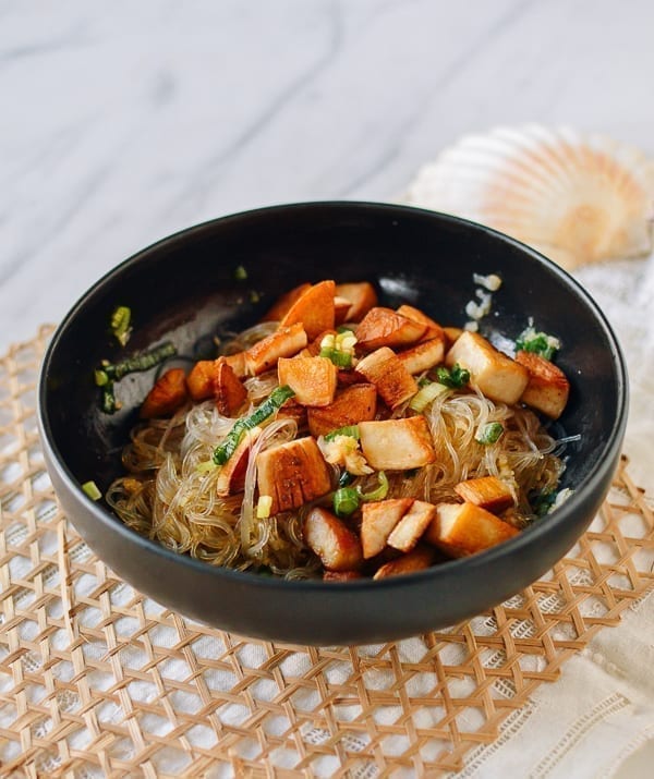 Glass noodles tossed with mushrooms, cwww5.fioekdjsdas.cf