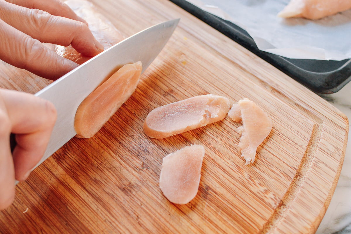 Slicing partially frozen chicken breast, cwww5.fioekdjsdas.cf