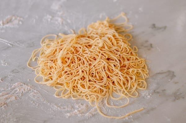 Thin noodles tossed in flour, cwww5.fioekdjsdas.cf
