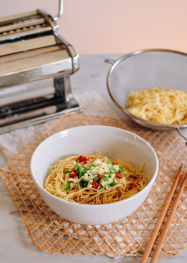 Homemade Chinese Egg Noodles with Garlic, Scallion, and Chili, cwww5.fioekdjsdas.cf