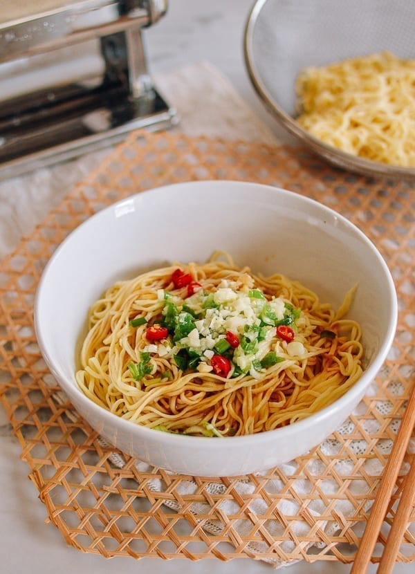 Homemade Chinese Egg Noodles with Garlic, Scallion, and Chili, cwww5.fioekdjsdas.cf