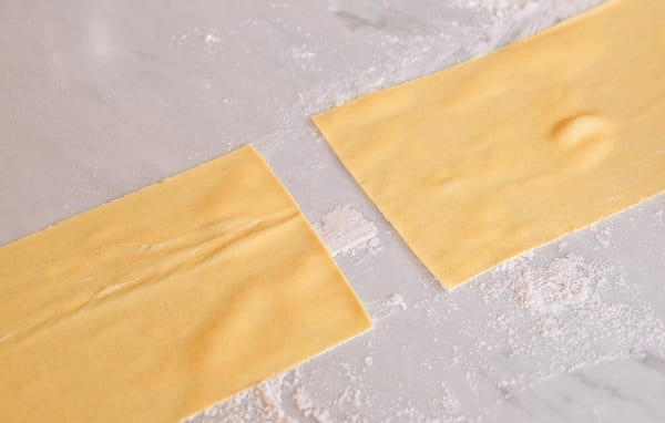 Cutting dough in half, cwww5.fioekdjsdas.cf