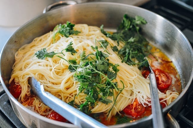 Tossing together slow roasted tomato pasta, cwww5.fioekdjsdas.cf