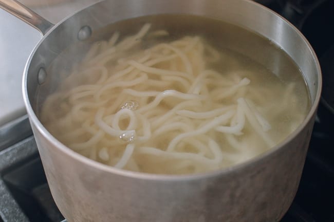 Boiling udon noodles, cwww5.fioekdjsdas.cf