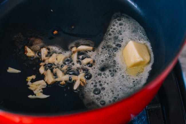 Butter, garlic, and dashi in pot, cwww5.fioekdjsdas.cf