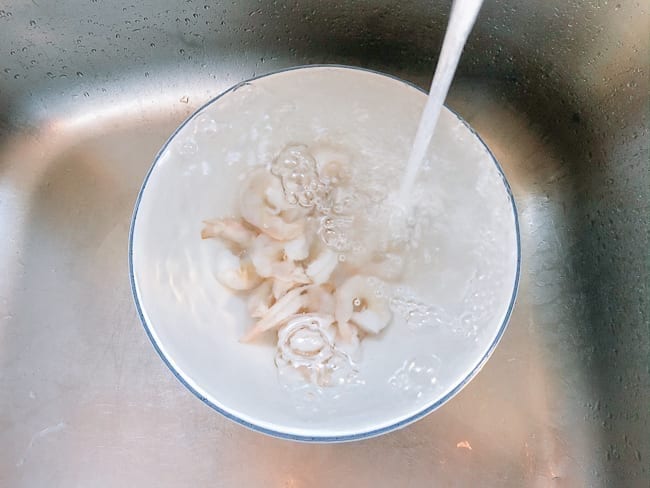 Running water over shrimp, cwww5.fioekdjsdas.cf