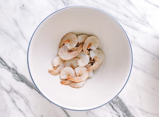 Shelled shrimp in large mixing bowl, cwww5.fioekdjsdas.cf