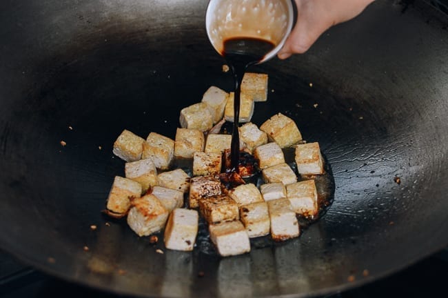 Adding light soy sauce to tofu, cwww5.fioekdjsdas.cf