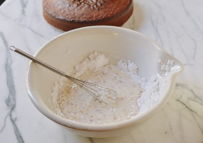 Making osmanthus glaze with powdered sugar, milk, and osmanthus syrup, cwww5.fioekdjsdas.cf