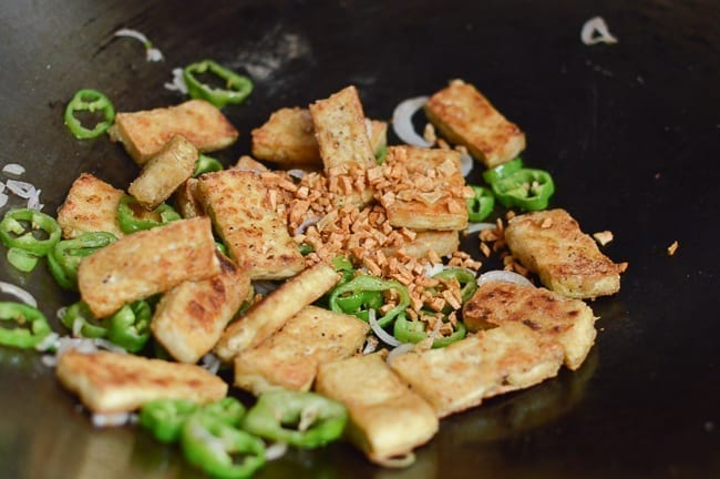 Adding fried garlic back to wok, cwww5.fioekdjsdas.cf