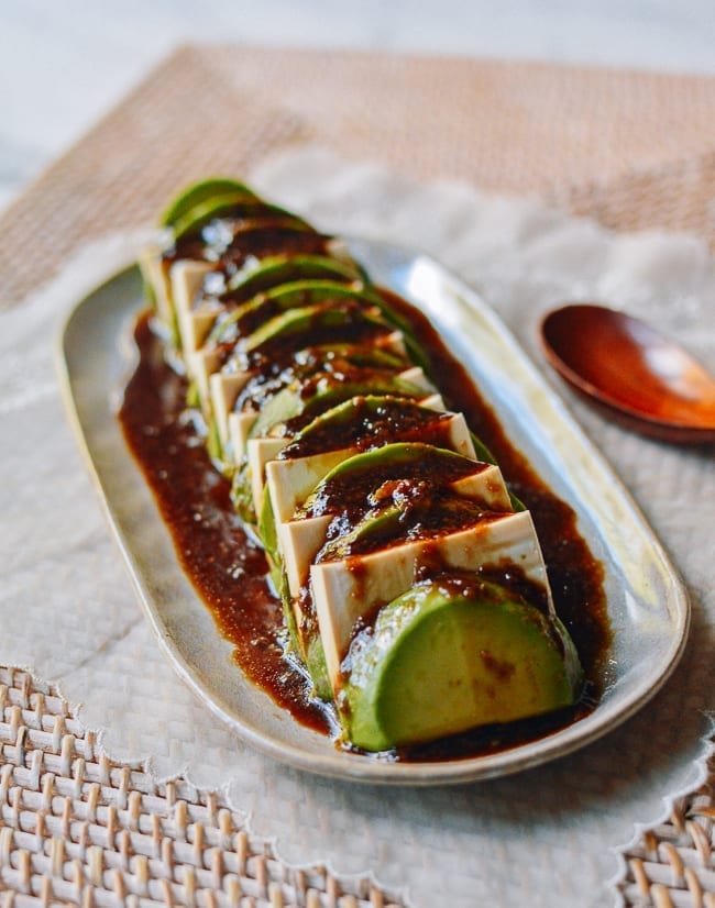 Tofu and avocado with dressing on top, cwww5.fioekdjsdas.cf
