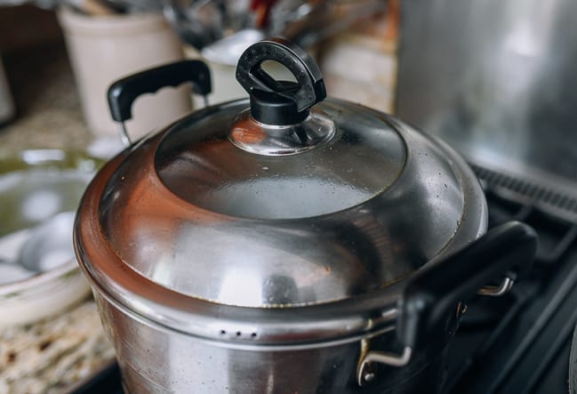 Steamer with lid on, cwww5.fioekdjsdas.cf