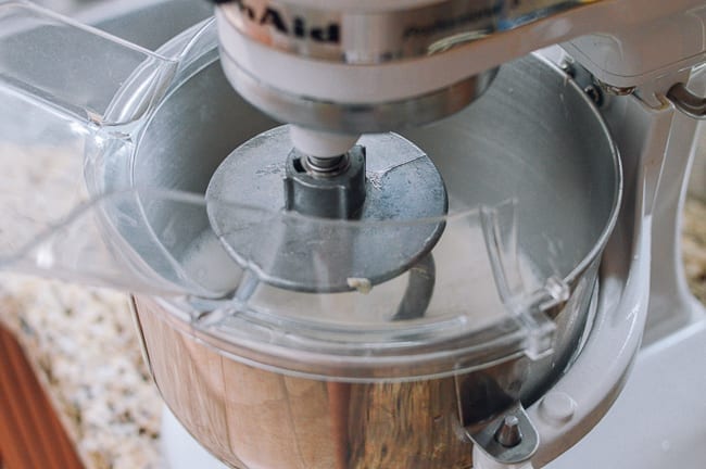 Washing dough with pouring spout on mixer, cwww5.fioekdjsdas.cf