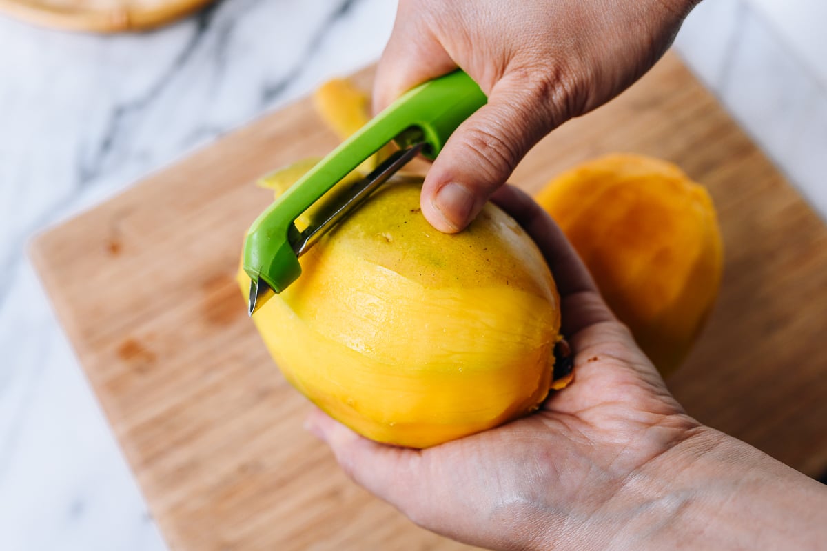 Peeling mango, cwww5.fioekdjsdas.cf