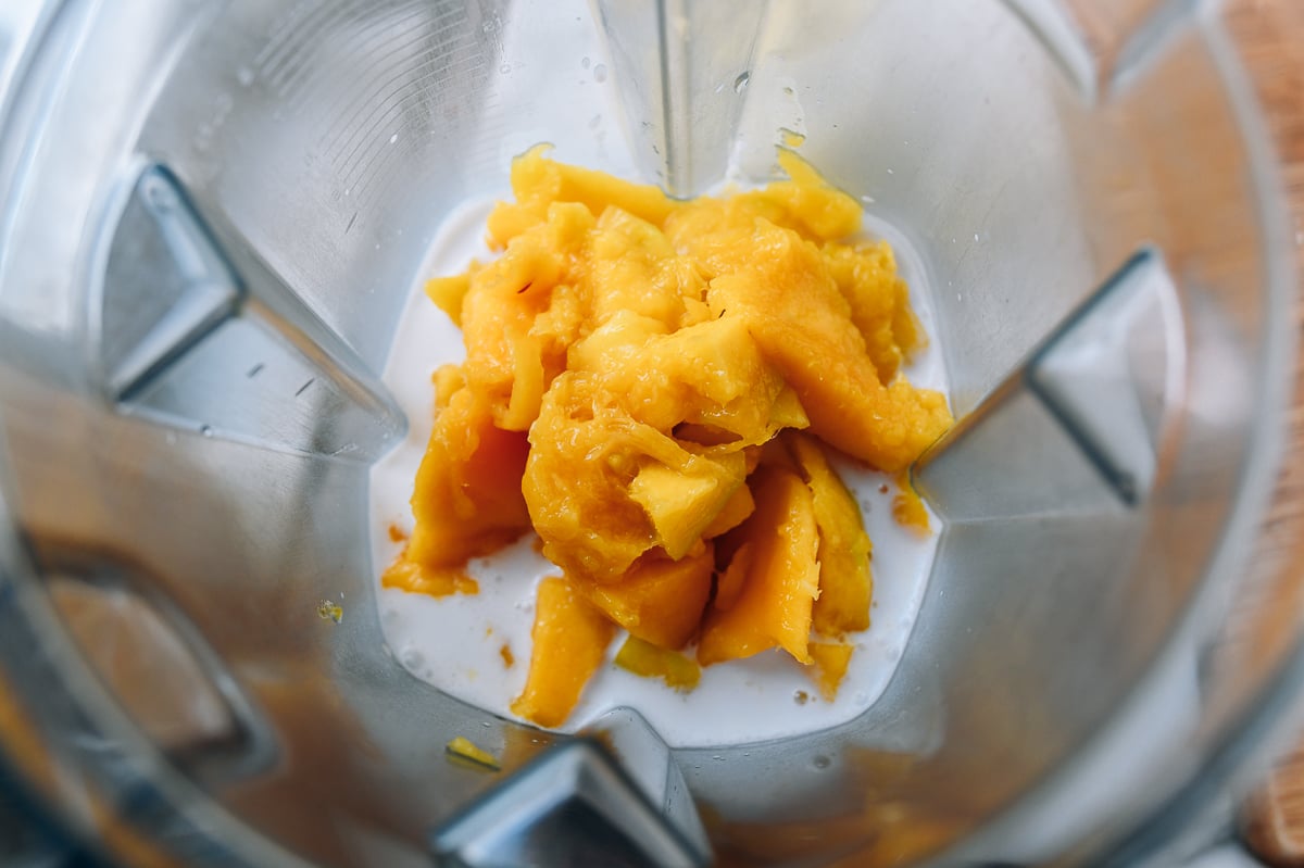 Blender with mango, condensed milk, coconut milk, cwww5.fioekdjsdas.cf