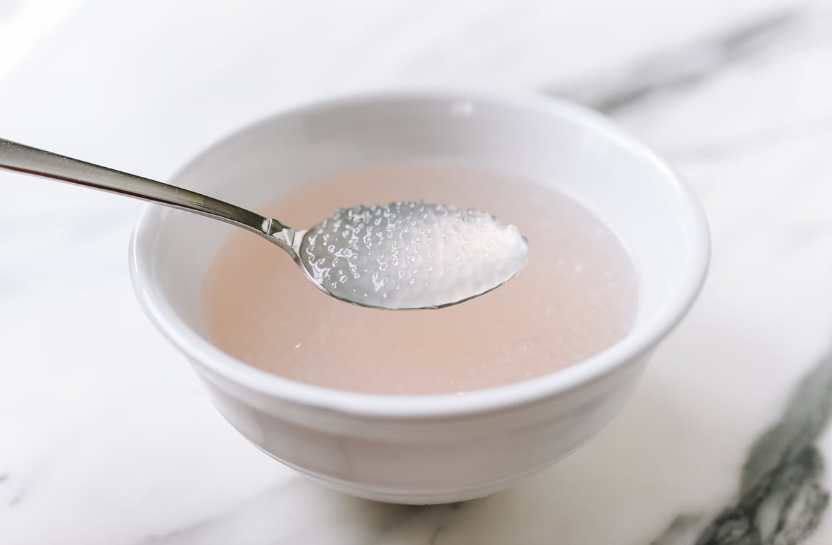Cooked mini pearl tapioca soaking in water, cwww5.fioekdjsdas.cf