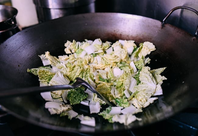 Stir-frying napa cabbage, cwww5.fioekdjsdas.cf