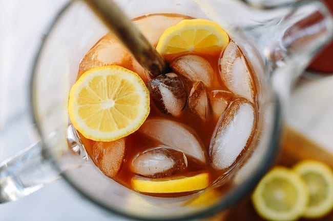 Stirring tamarind iced tea, cwww5.fioekdjsdas.cf