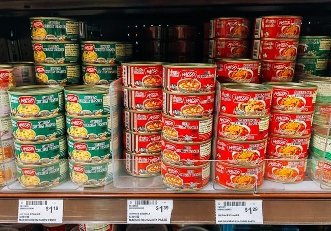Different types of Thai curry paste on shelf, cwww5.fioekdjsdas.cf