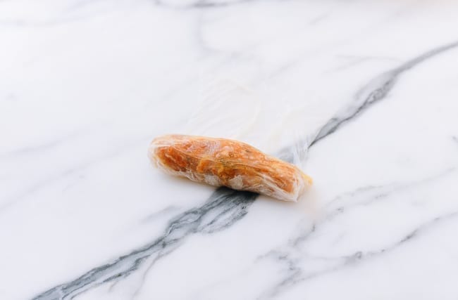Rolling Vietnamese rice paper roll, cwww5.fioekdjsdas.cf