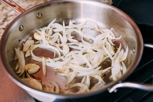 Cooking onions and garlic in skillet, cwww5.fioekdjsdas.cf