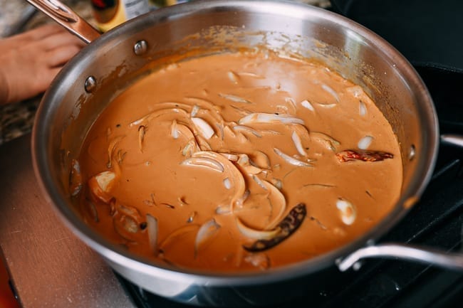 Simmering adobo sauce with coconut milk, cwww5.fioekdjsdas.cf