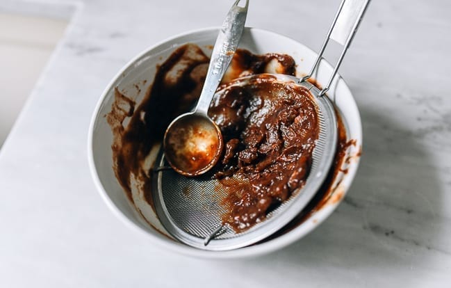 Pressed Tamarind pulp through strainer, cwww5.fioekdjsdas.cf