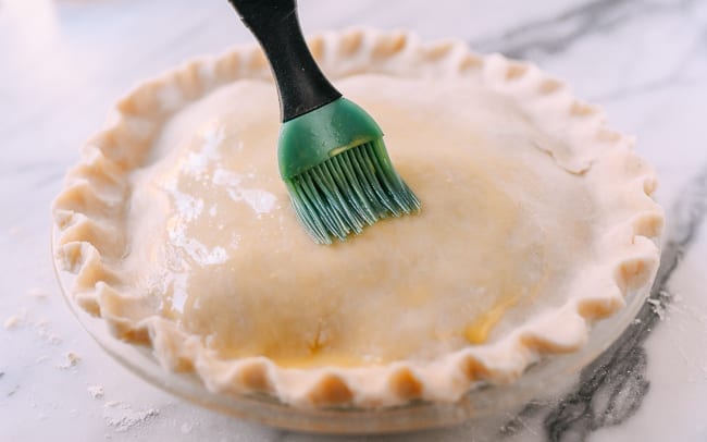 Brushing pie crust with egg wash, cwww5.fioekdjsdas.cf