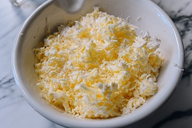 Flour and grated butter in mixing bowl, cwww5.fioekdjsdas.cf