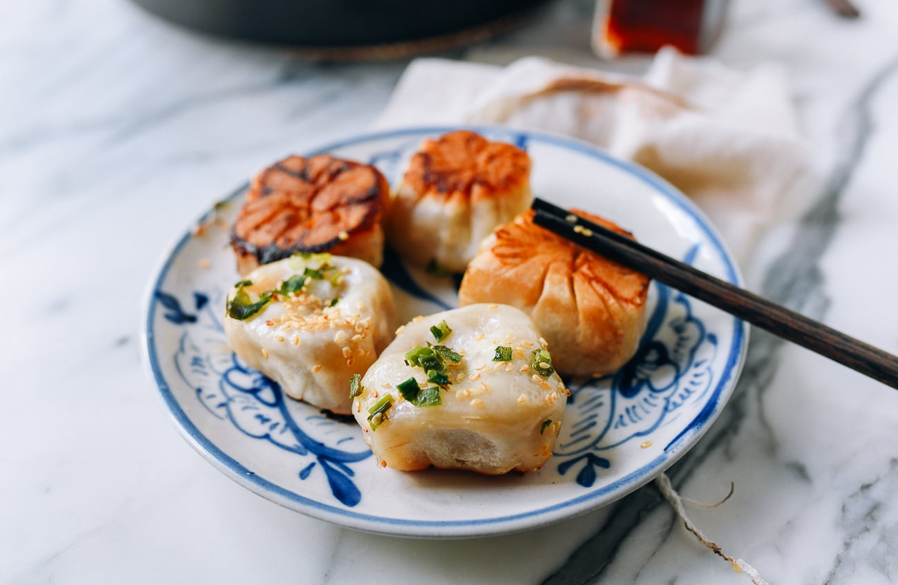 Plate of golden brown shengjian bao, cwww5.fioekdjsdas.cf