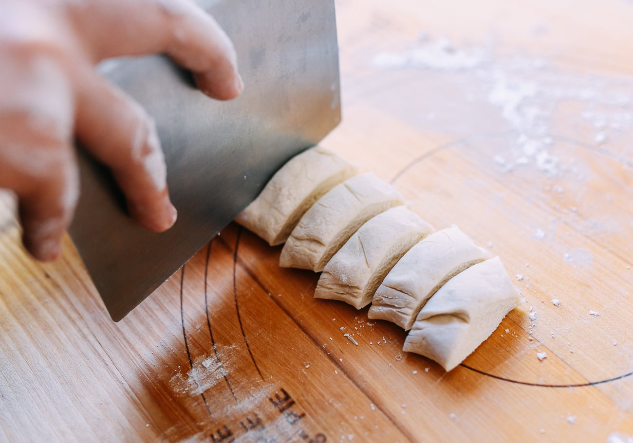 Dividing dough into 20g pieces, cwww5.fioekdjsdas.cf