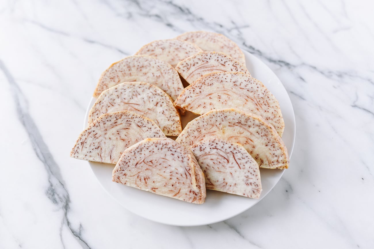 Fried taro slices